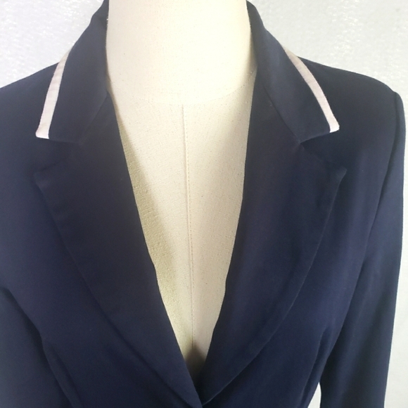 \id. Collection Navy Blue Blazer With white details. Size 10 - Picture 5 of 10